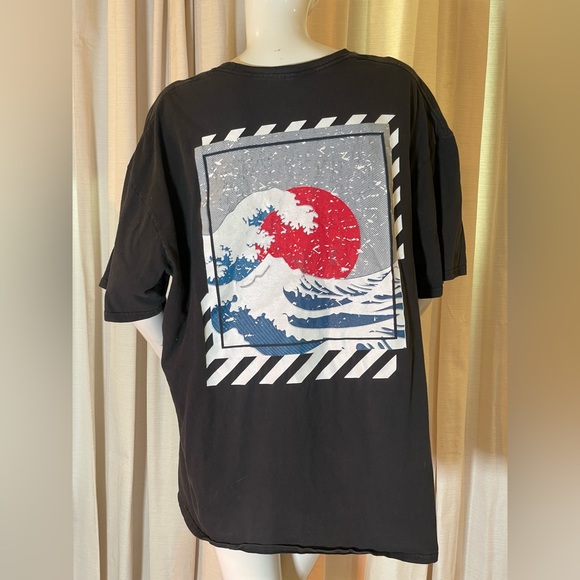 Relaxed Black T-Shirt - Picture 3 of 4